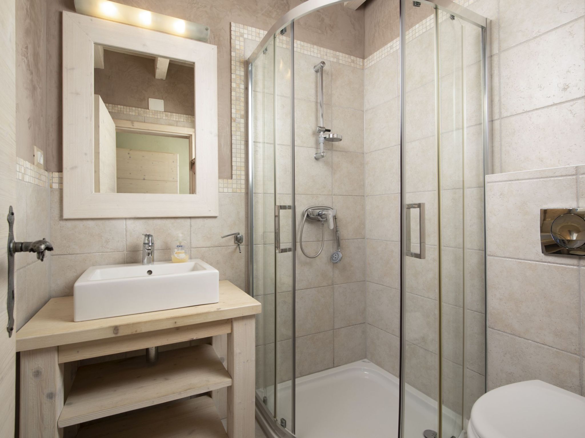 8-Schlafzimmer-Villa Bianca mit Pool, Sauna, Billard-Dedans