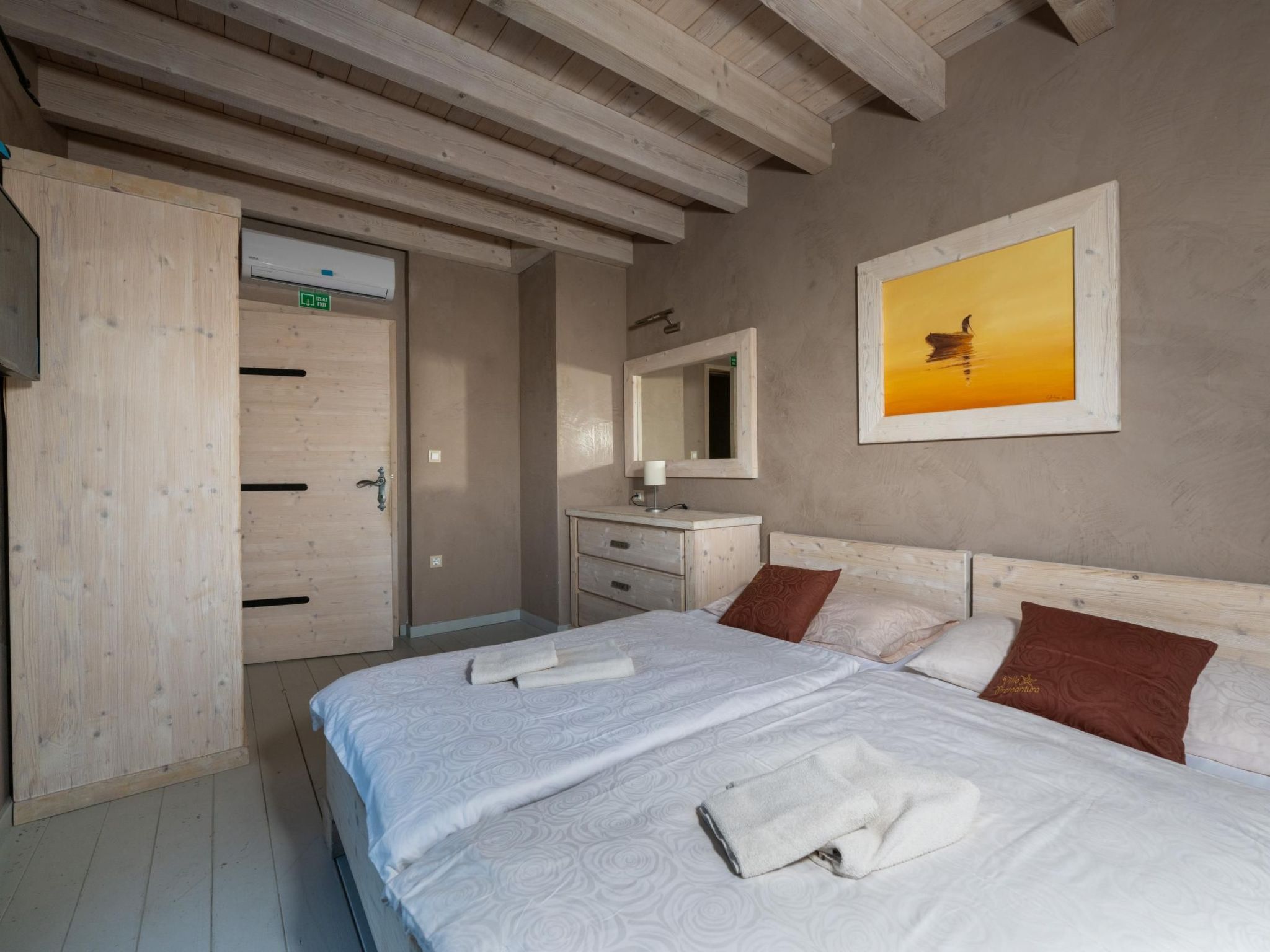 8-Schlafzimmer-Villa Bianca mit Pool, Sauna, Billard-Dedans