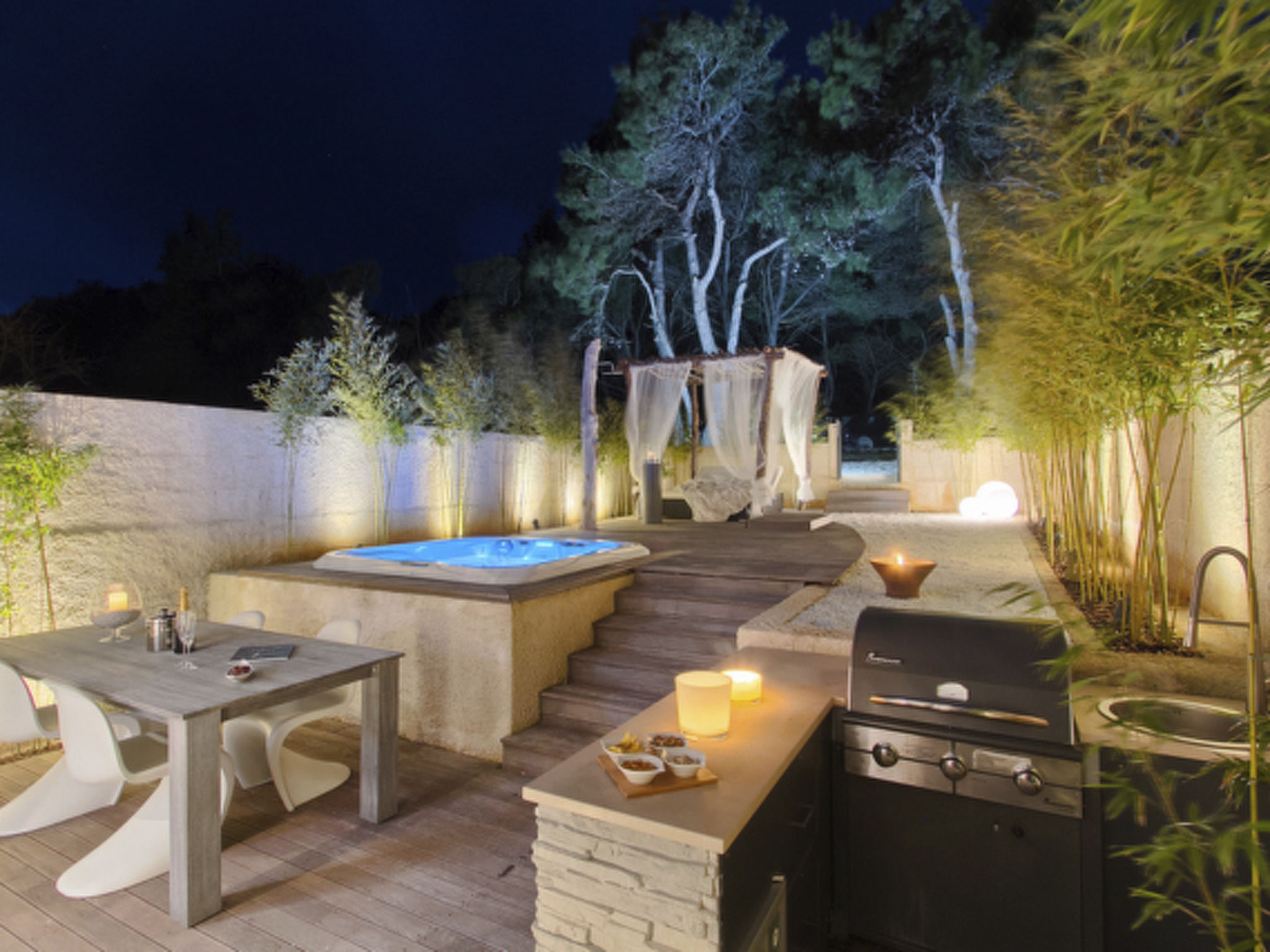 Stylisches Haus mit Dachterrasse, Bar und Hot Tub