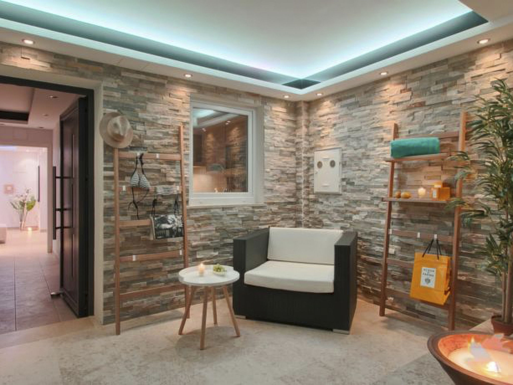 Stylisches Haus mit Dachterrasse, Bar und Hot Tub