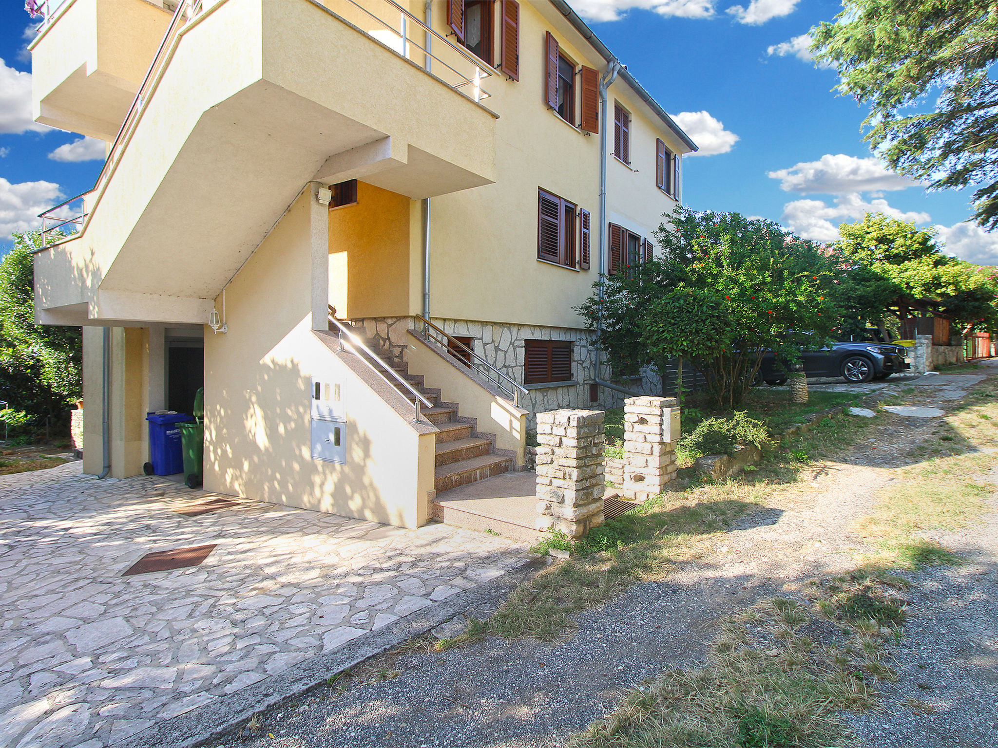 Apartment 2277