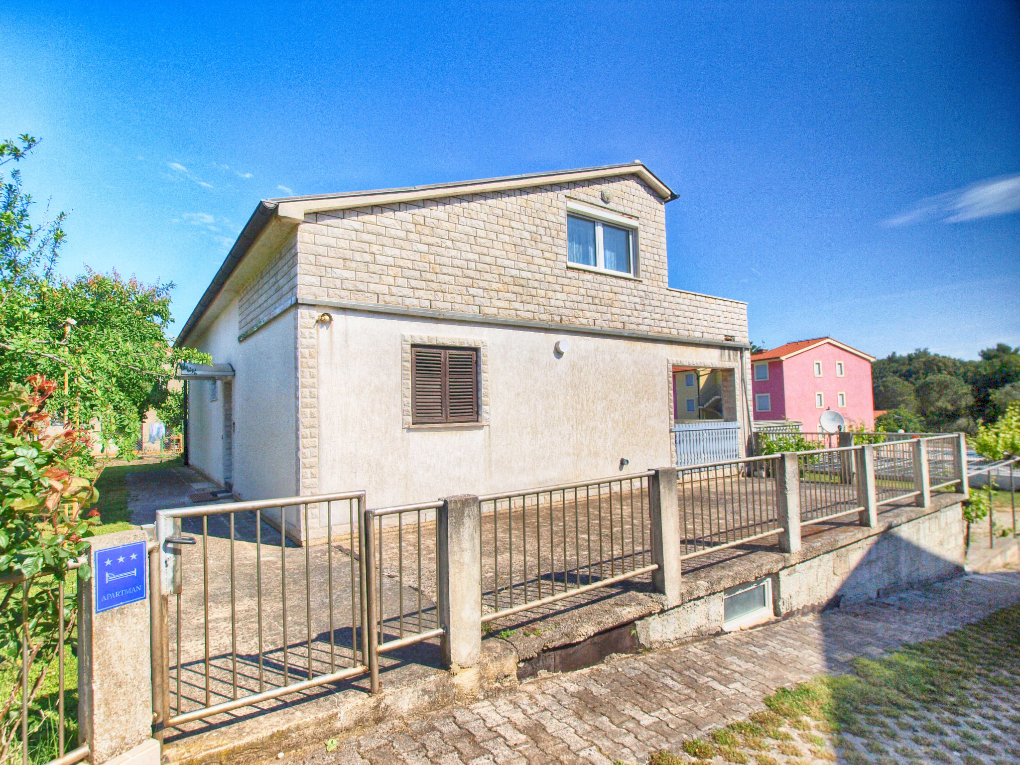 Apartment 964