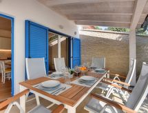 Sea House Pula: Vakantiehuis direct aan zee in Premantura voor 6 personen - thumbnail 5