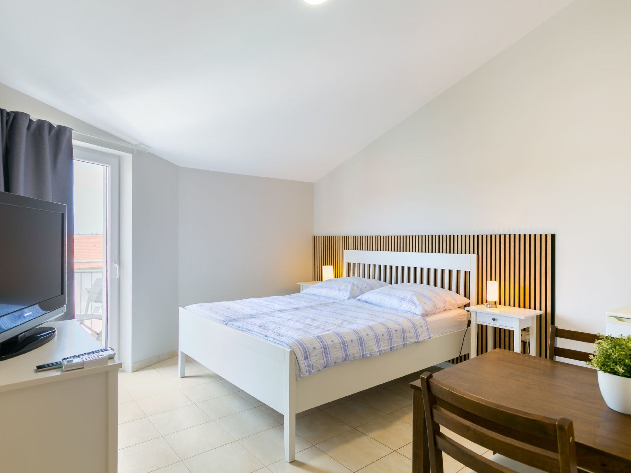 Photo of HR2700.1001.1