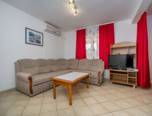 Knus appartement in Medulin met zwembad, op 350m van het strand - thumbnail 4