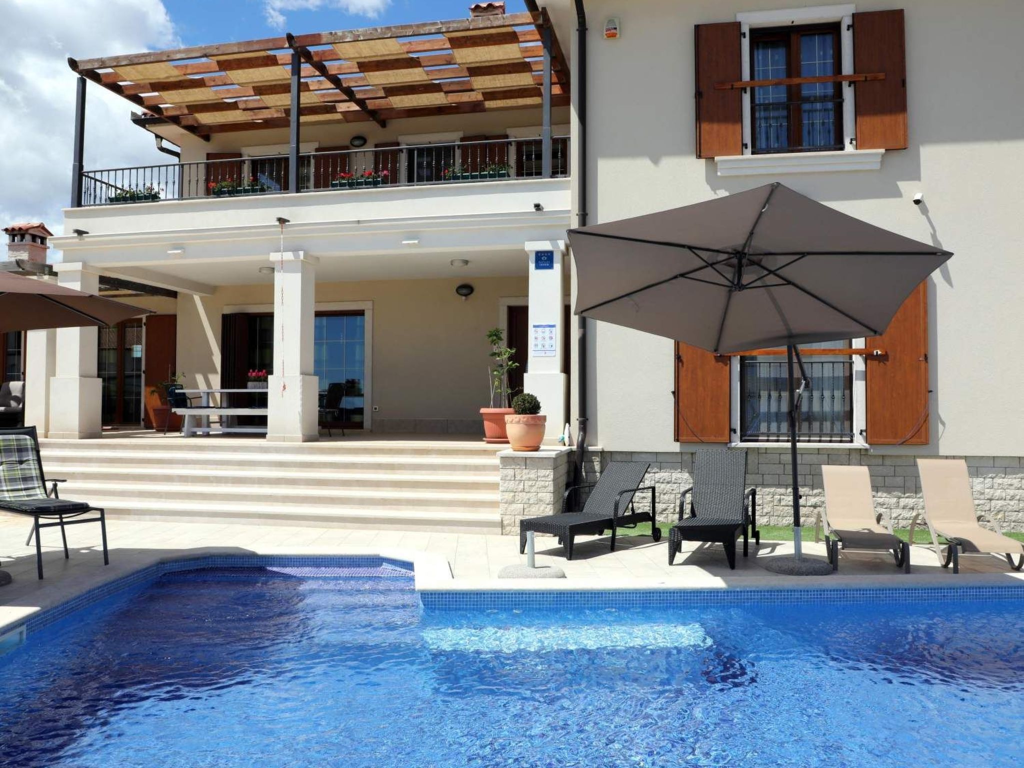 Photo of Wunderschön dekorierte Villa Evelyn