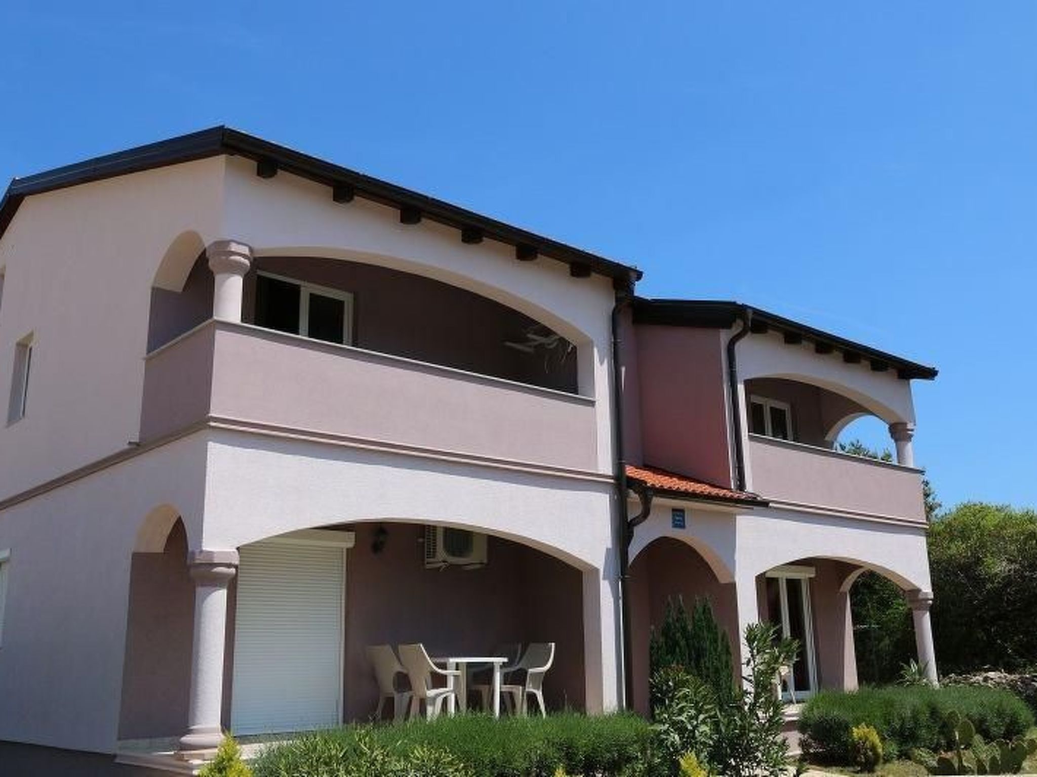 Haus Vukalovic-Inside