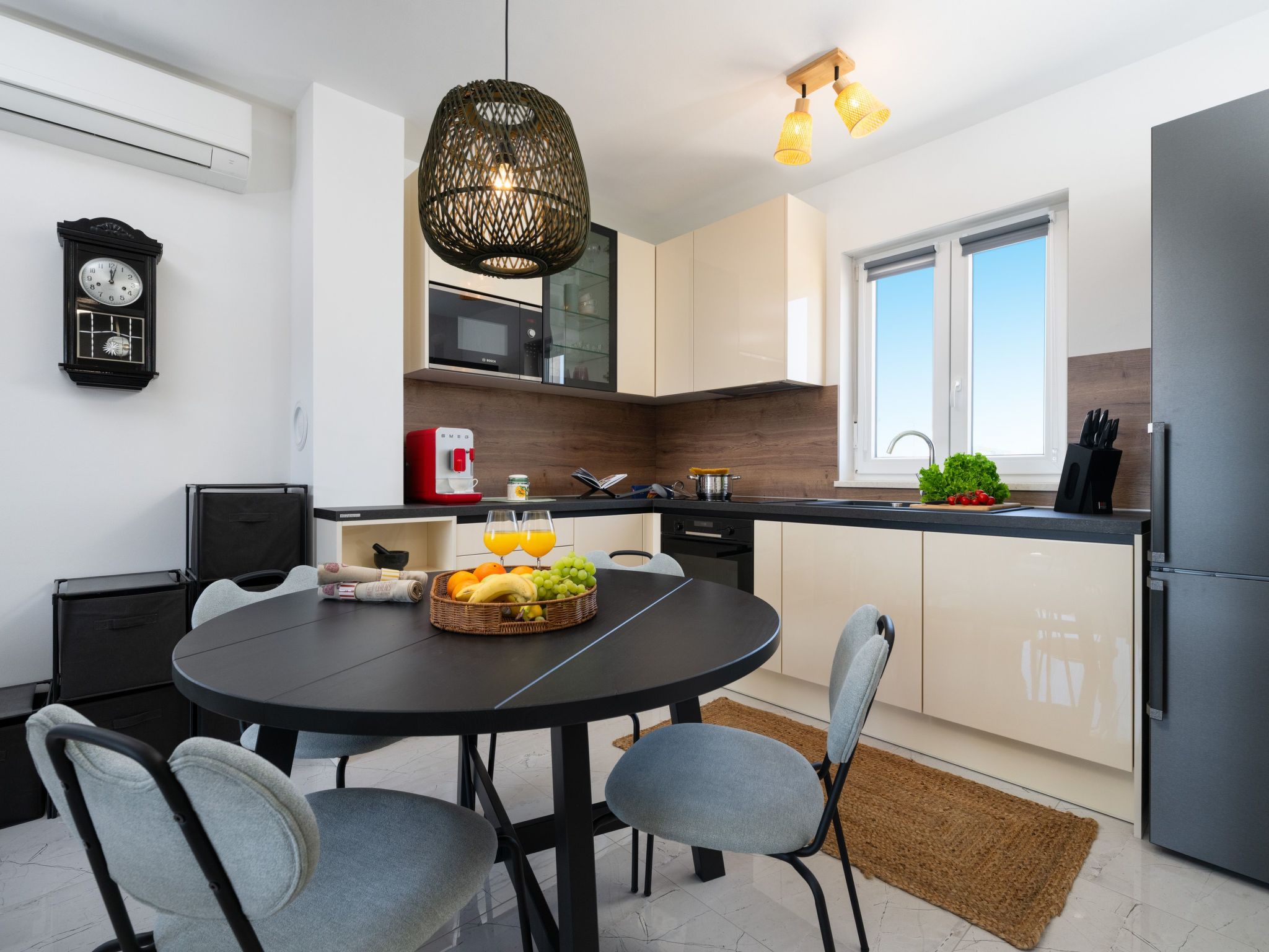 Photo of "Grau" mit Terrasse