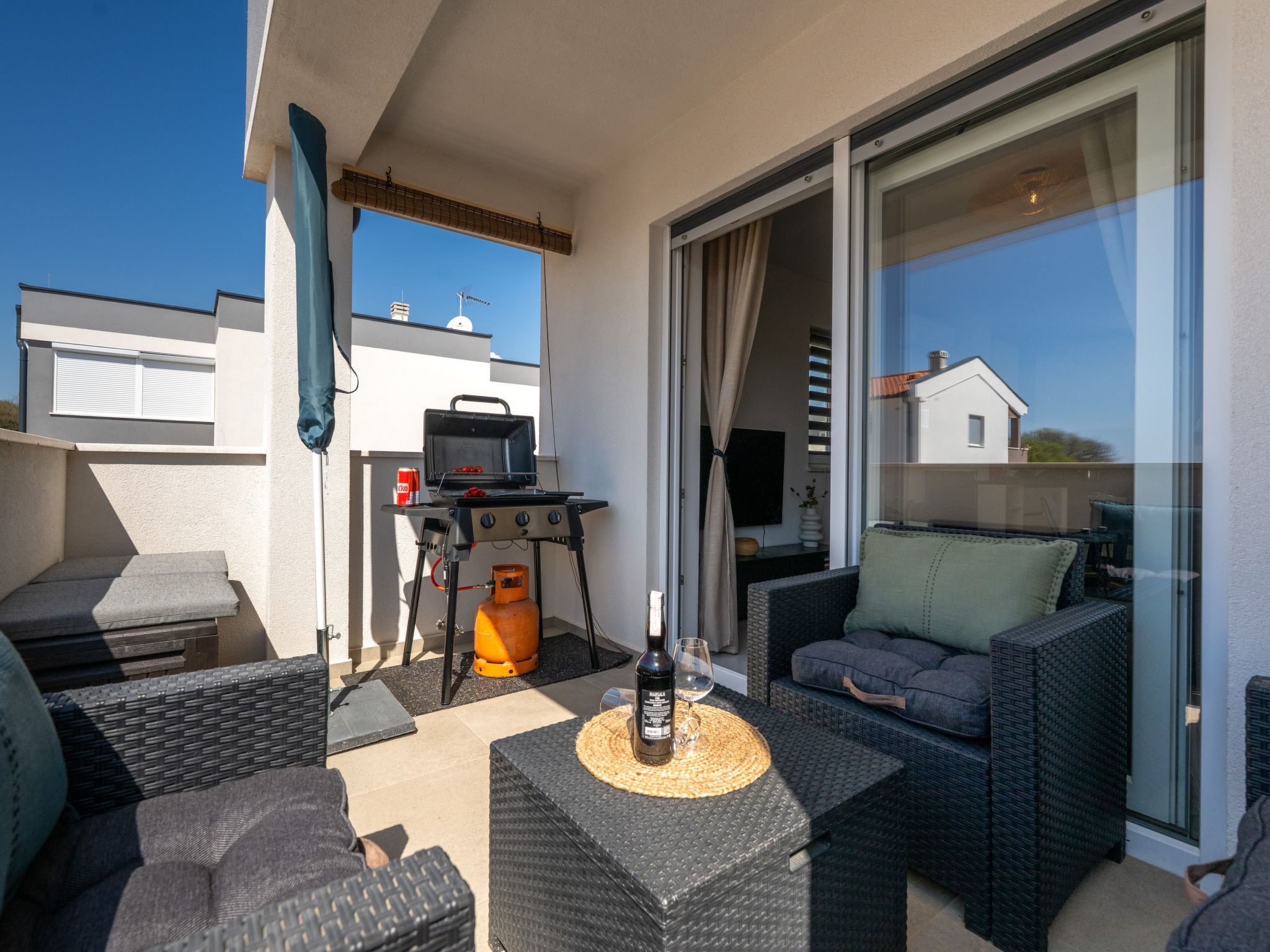 Photo of "Grau" mit Terrasse