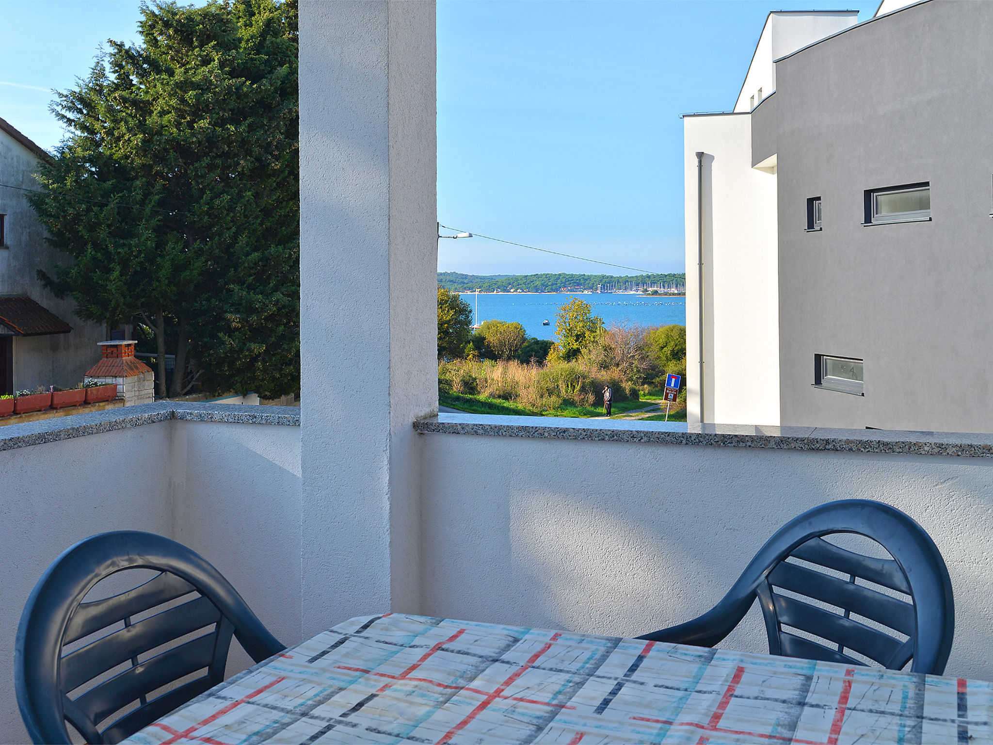 Photo of Apartment 1982