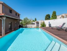 Villa Above: Ruim vakantieverblijf met privézwembad in Medulin, Istrië - thumbnail 1