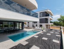 Villa MarEA: Jouw exclusieve villa aan zee in Medulin, Istrië - thumbnail 2