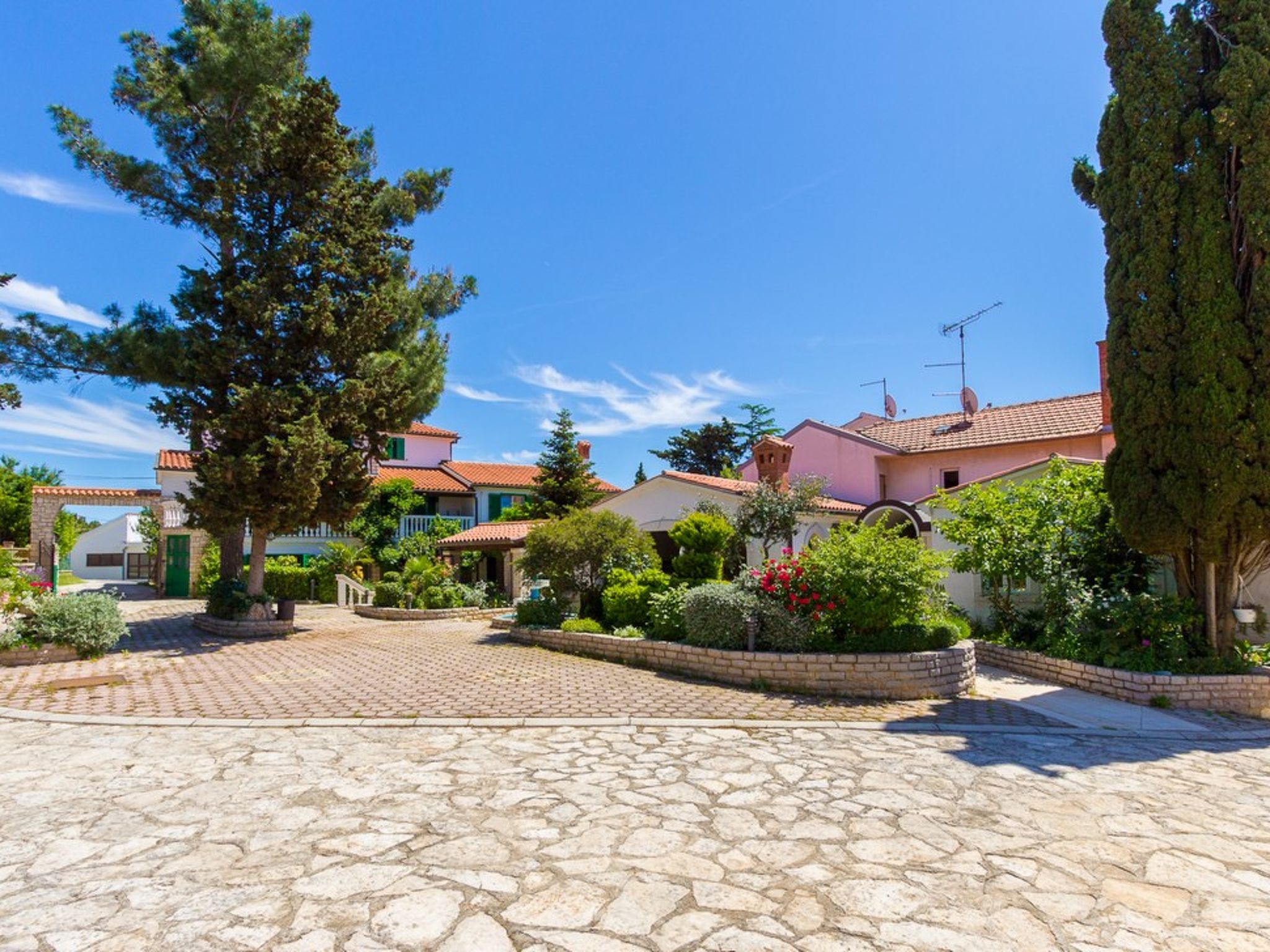 Photo of House Vjera