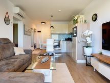 Modern appartement aan zee in Medulin met panoramisch uitzicht - thumbnail 4