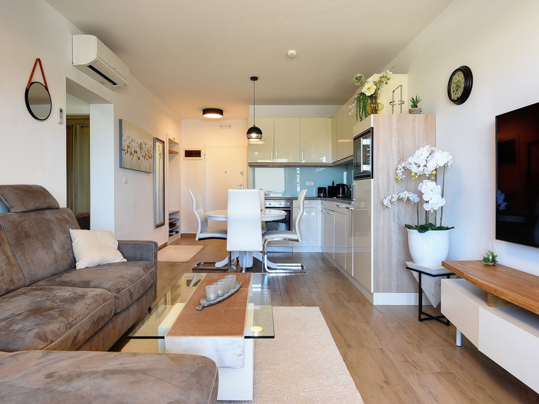 Photo of House Posesi