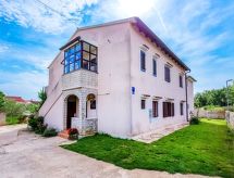 Vrijstaande Istrische vakantiewoning nabij strand Medulin - thumbnail 2