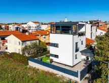 Villa Lea: Moderne Vrijstaande Villa met Privézwembad op 150m van Zee in Medulin - thumbnail 1