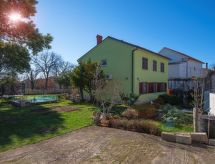 Vrijstaande Istrian villa Casa Mario nabij strand Medulin - thumbnail 1