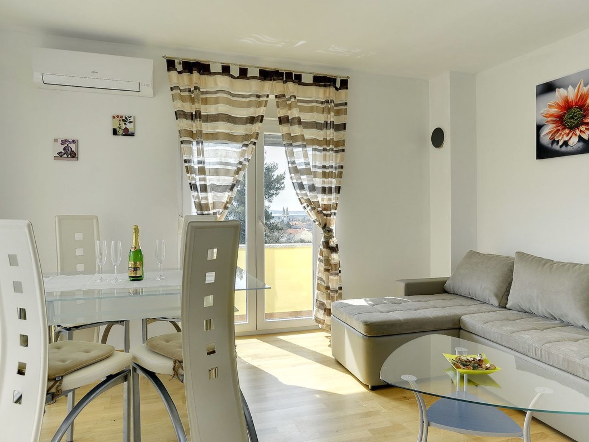 Photo of House Robert