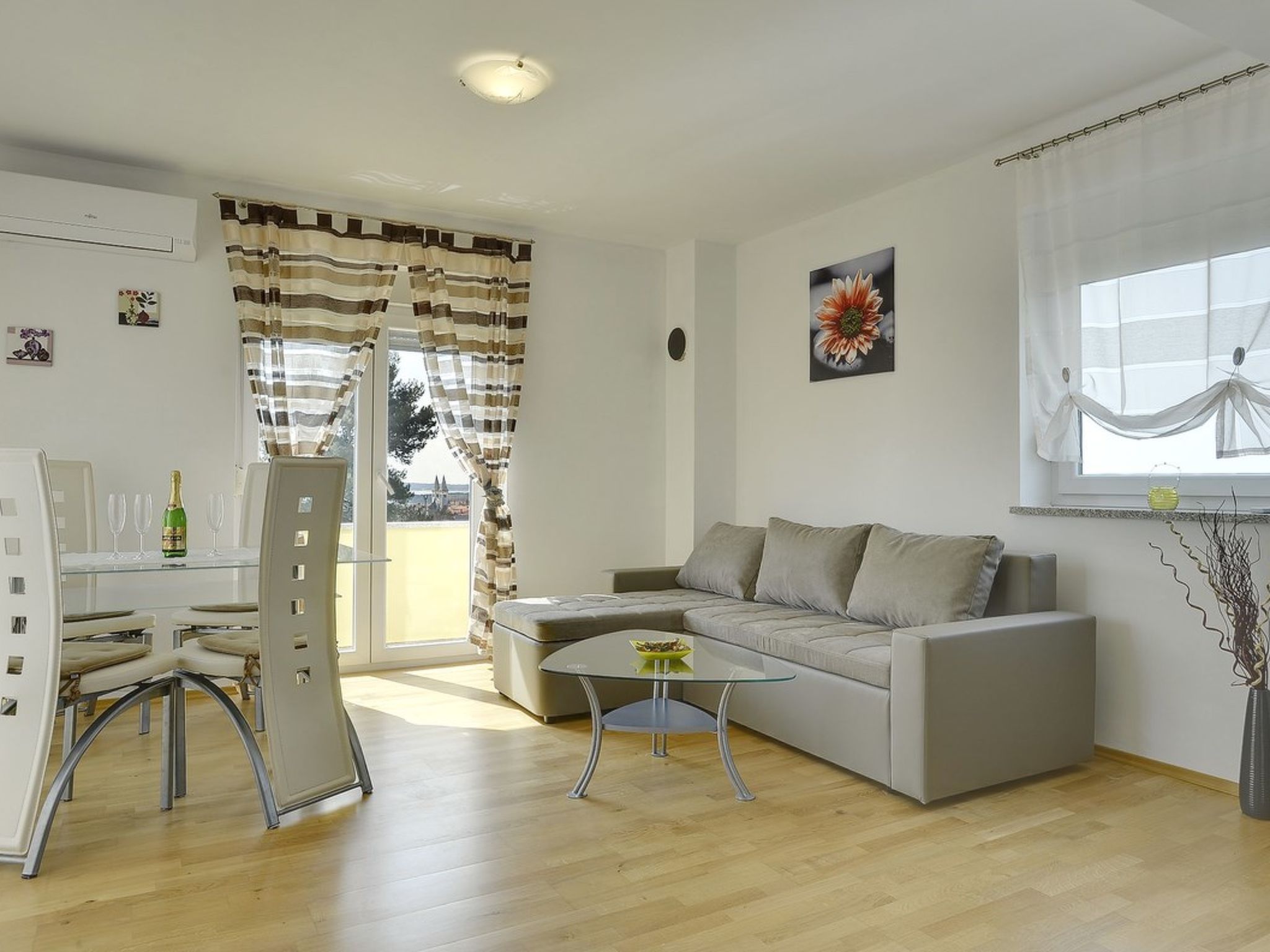 Photo of House Robert