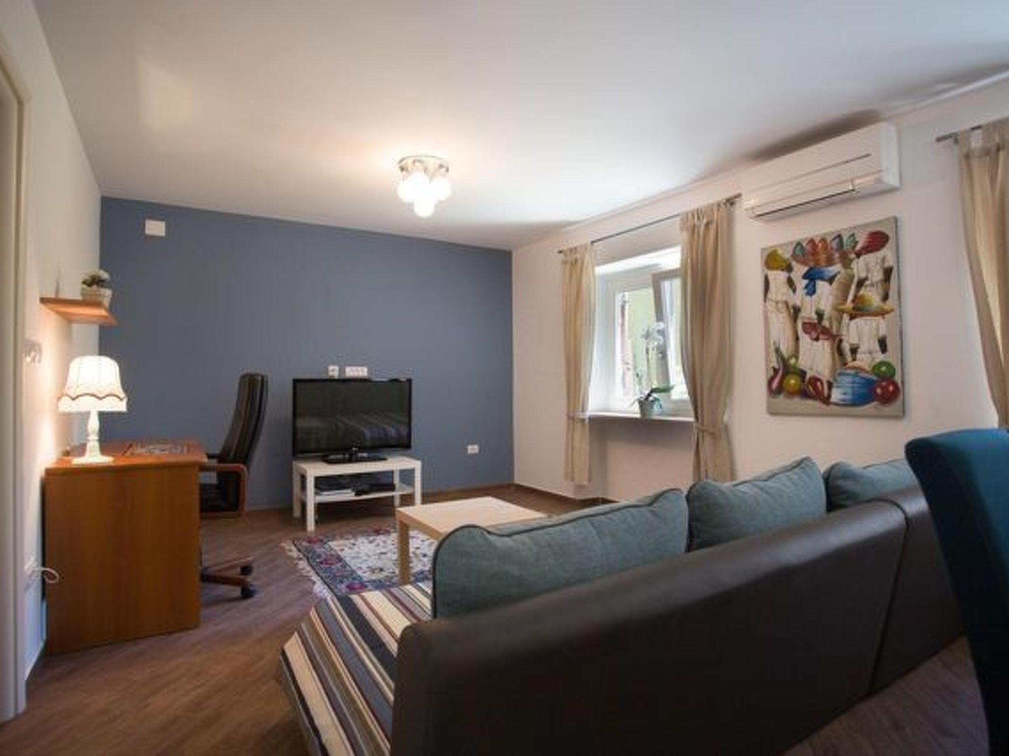 Photo of Helle und moderne, erst kürzlich renovierte (2014) Ferienwohnung mit privater T