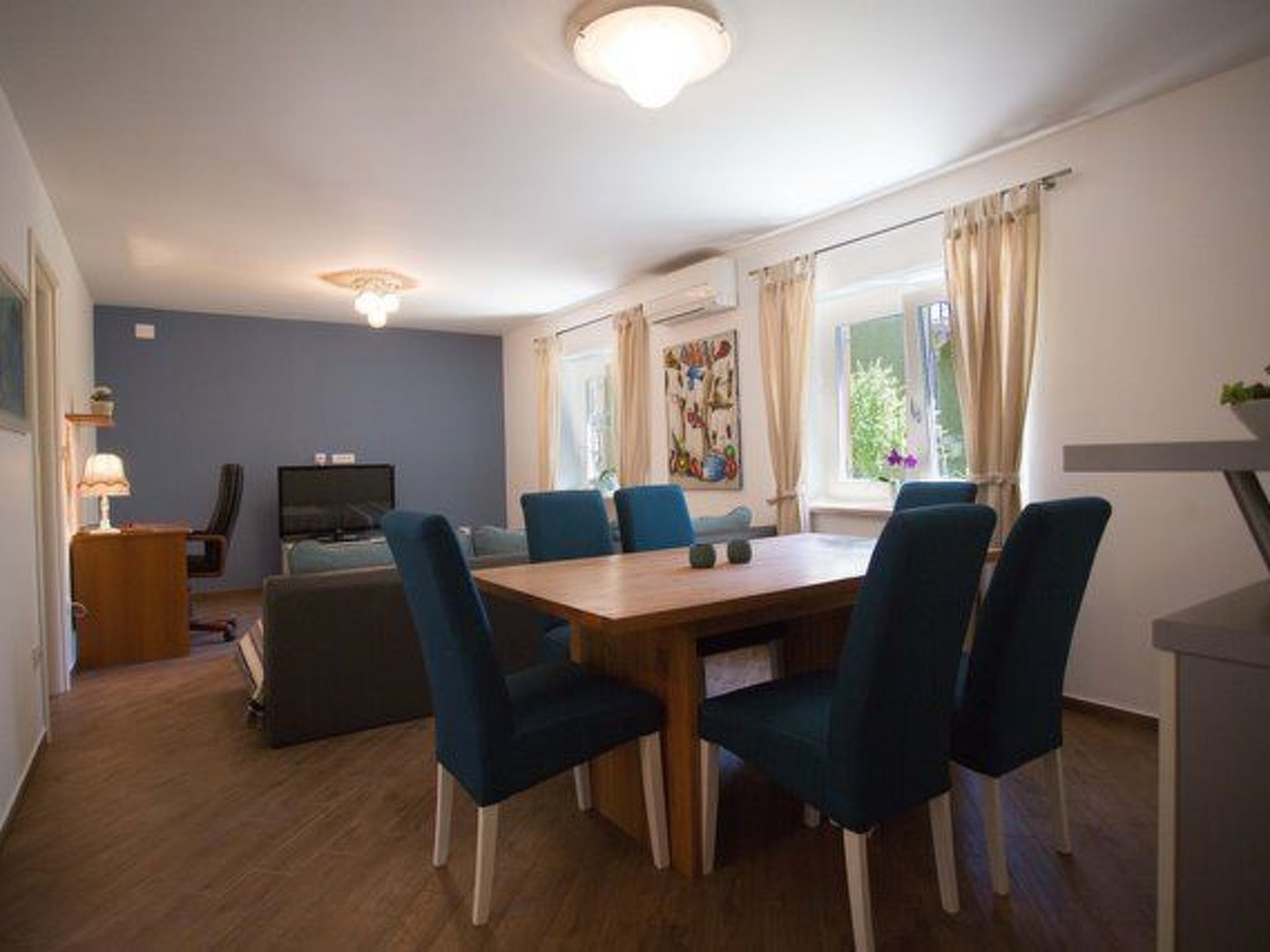 Photo of Helle und moderne, erst kürzlich renovierte (2014) Ferienwohnung mit privater T