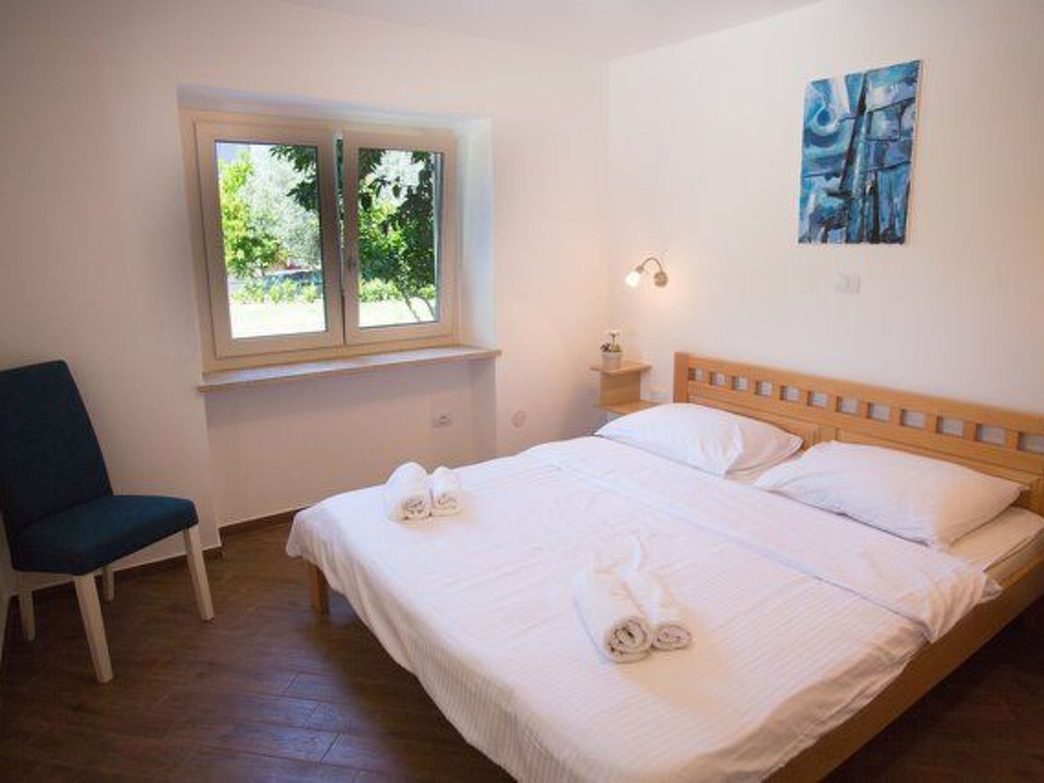 Photo of Helle und moderne, erst kürzlich renovierte (2014) Ferienwohnung mit privater T