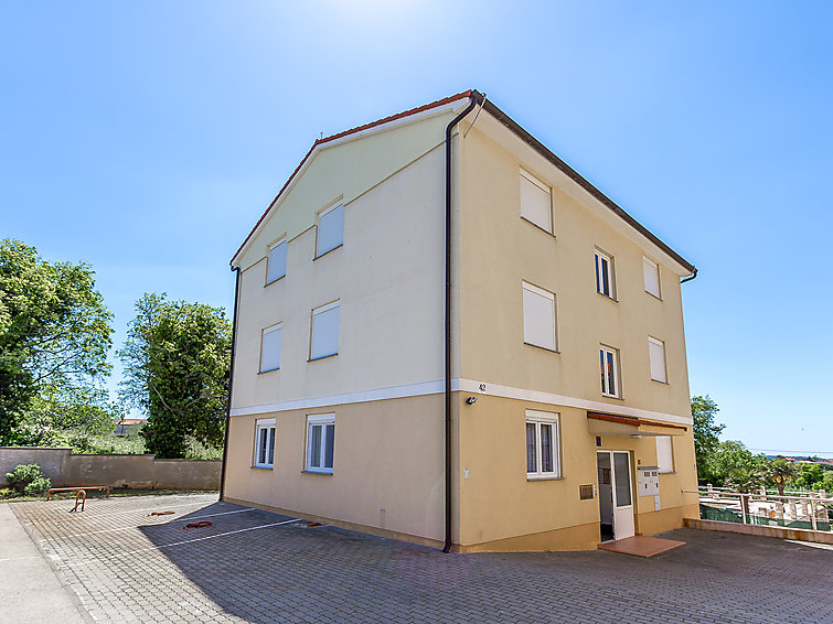 APARTMENT A1 MED 405