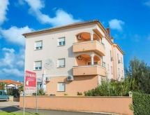 Wohnung "Cukon" mit Balkon