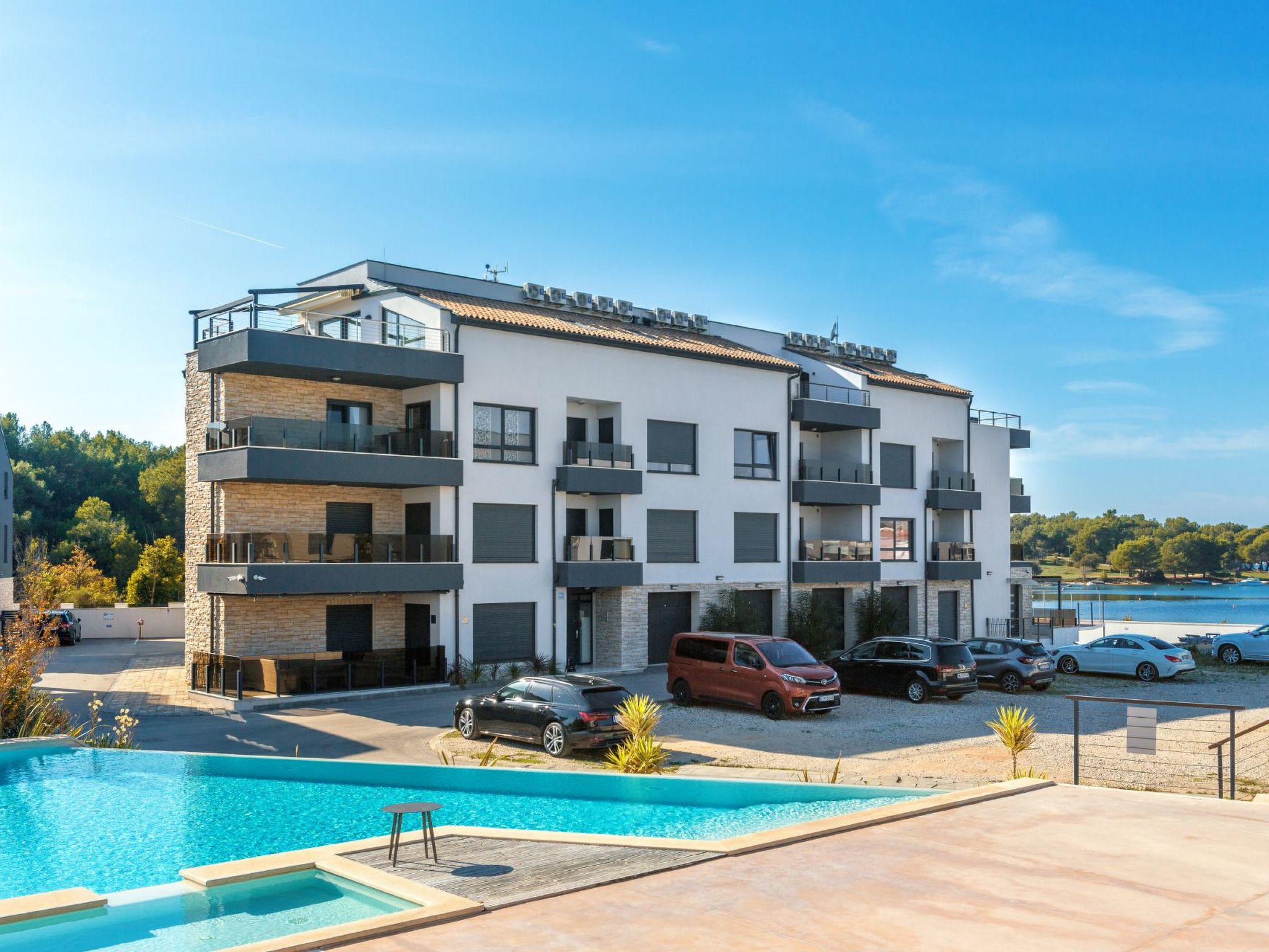 Photo of Moderne Wohnung in Medulin mit Gemeinsamem Pool