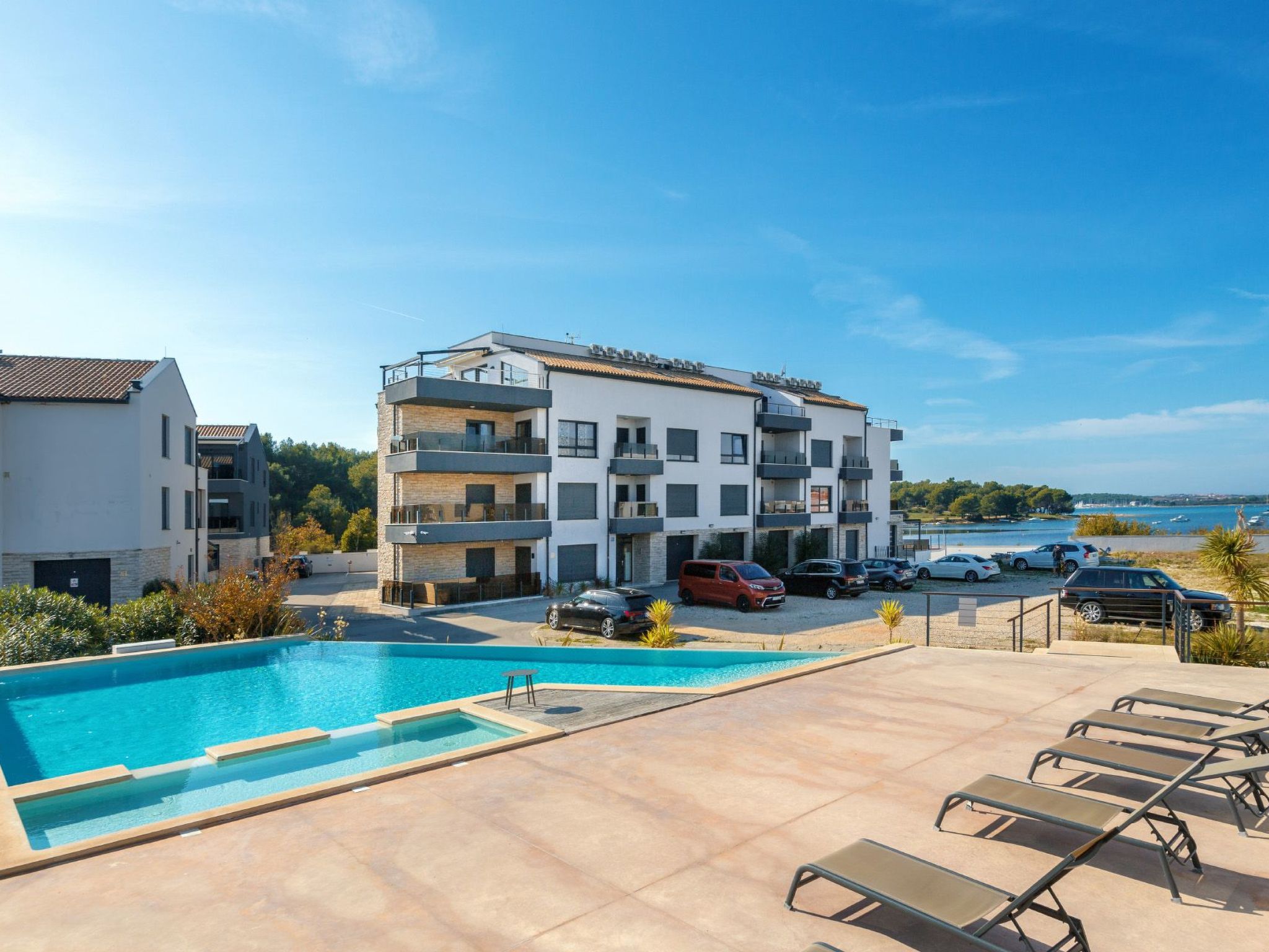 Photo of Moderne Wohnung in Medulin mit Gemeinsamem Pool