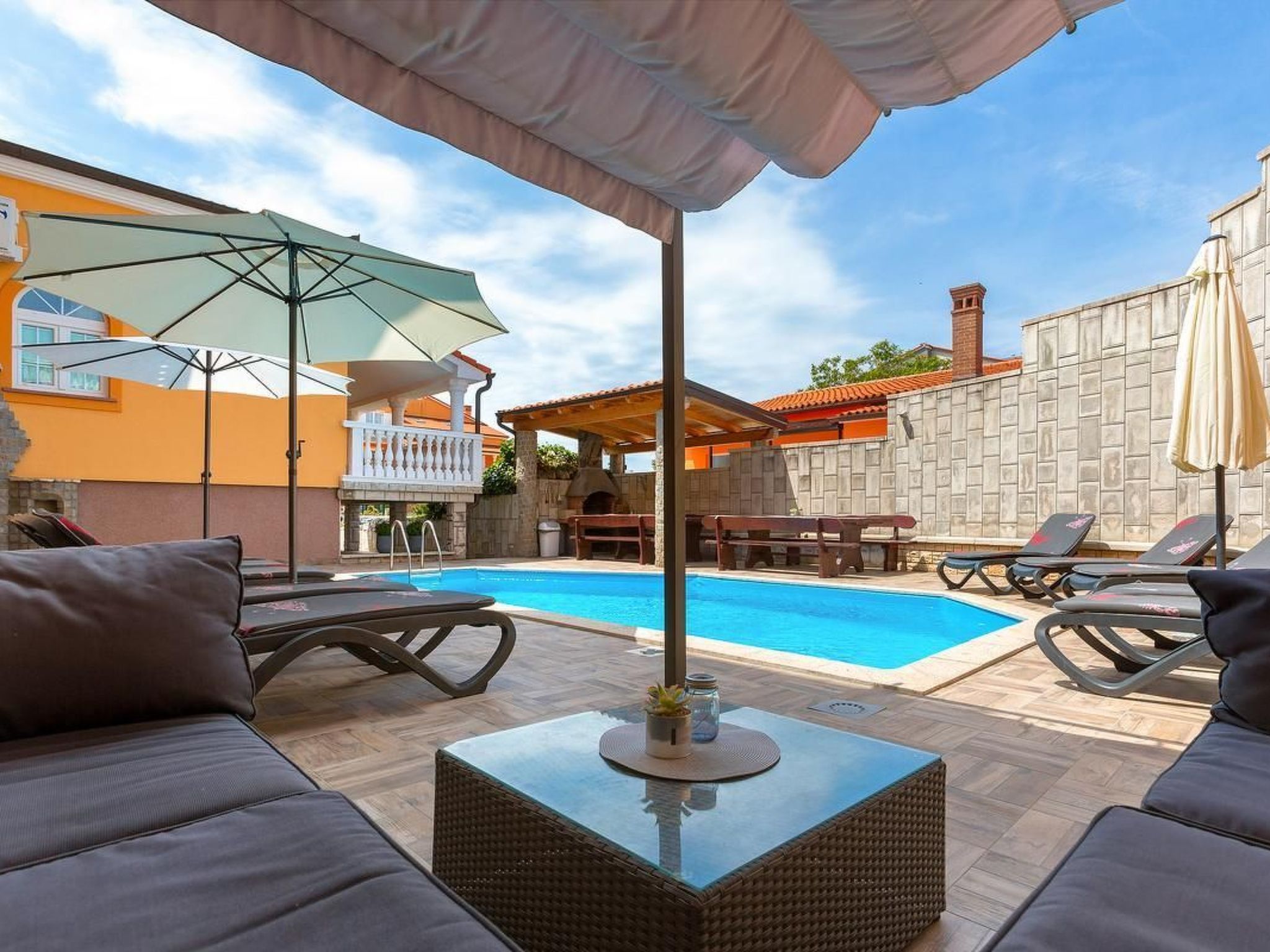 Photo of Wohnung in Medulin mit Grill, Garten und Terrasse