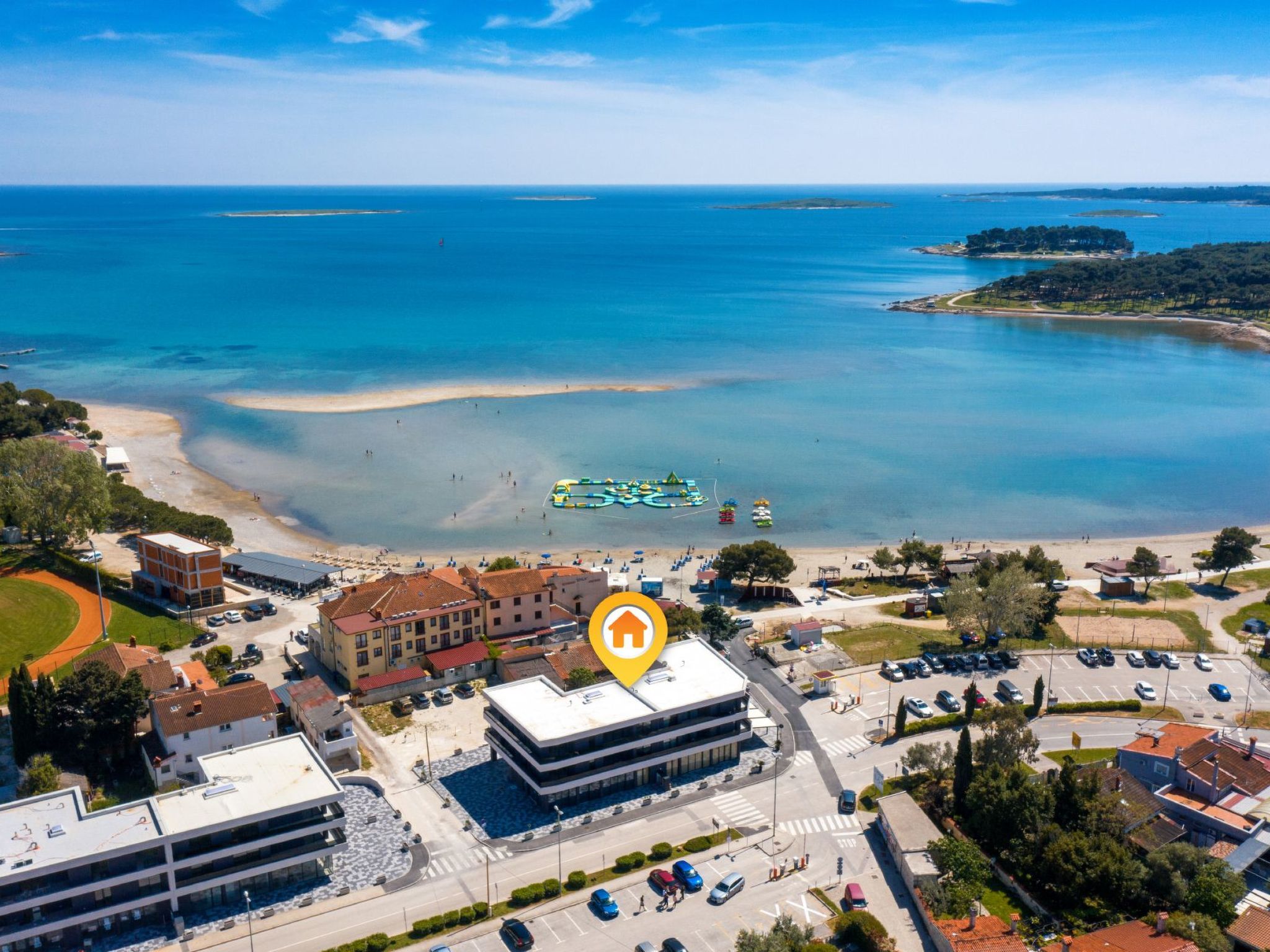 Photo of "A'more Bijeca" direkt am Strand