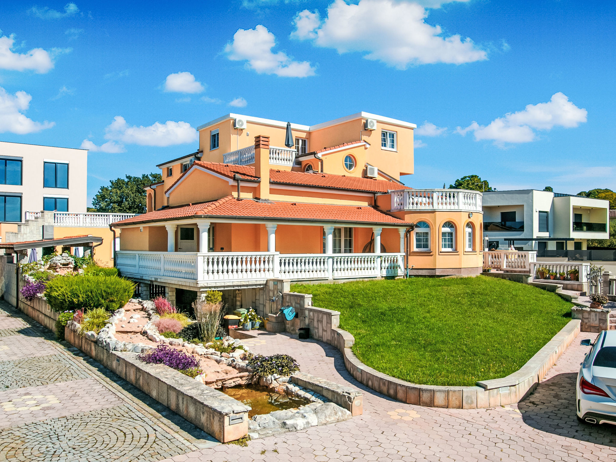 Photo of 2-Schlafzimmer-Wohnung mit gemeinsamem Schwimmbad