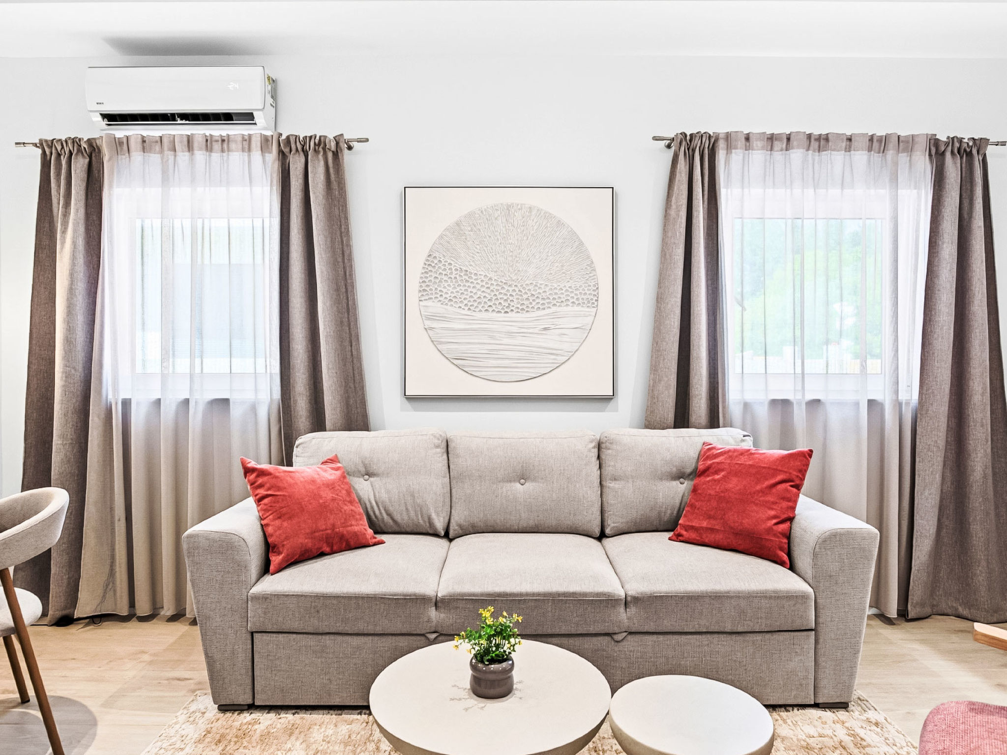 2-Schlafzimmer-Wohnung mit gemeinsamem Schwimmbad