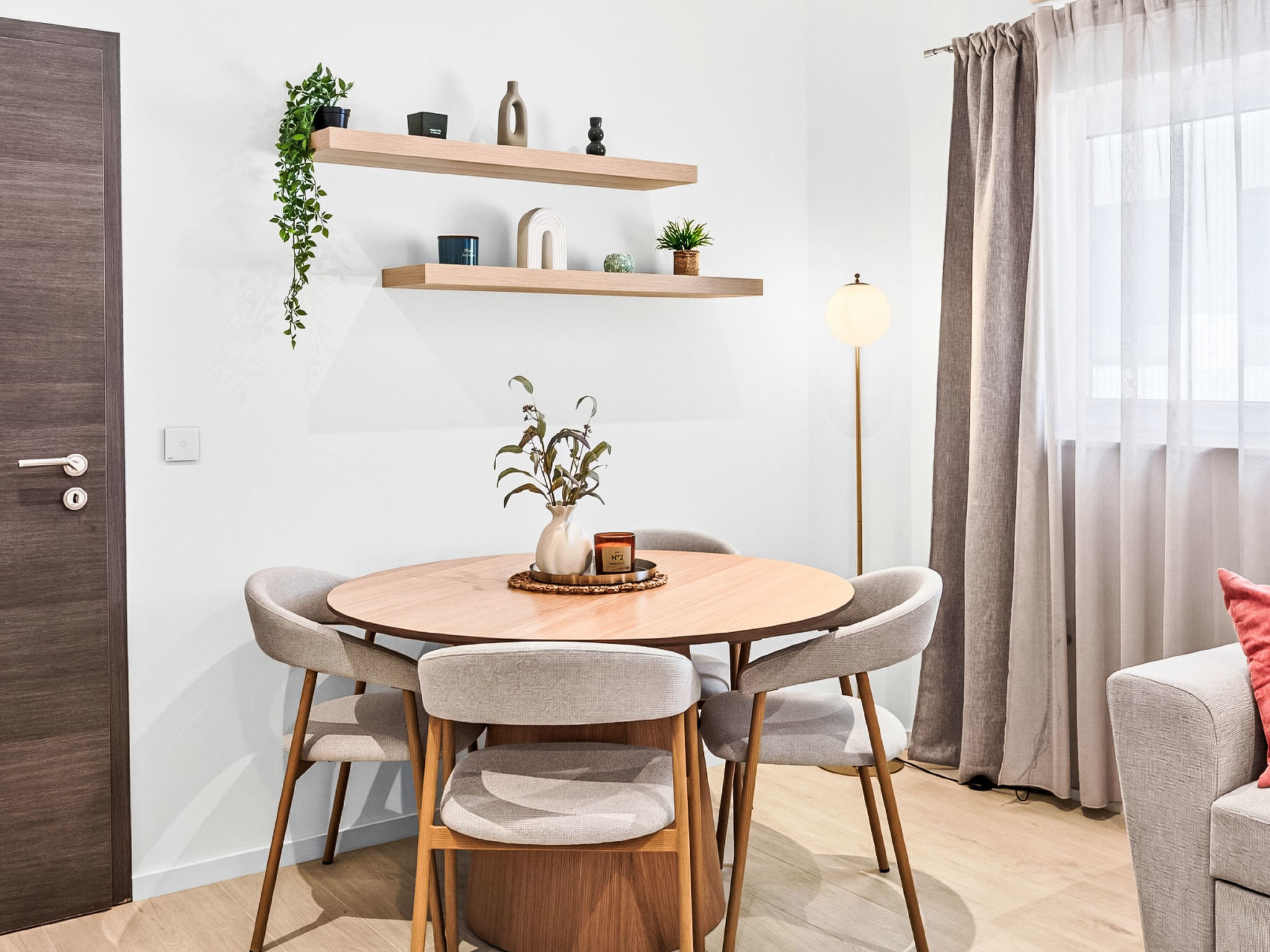2-Schlafzimmer-Wohnung mit gemeinsamem Schwimmbad