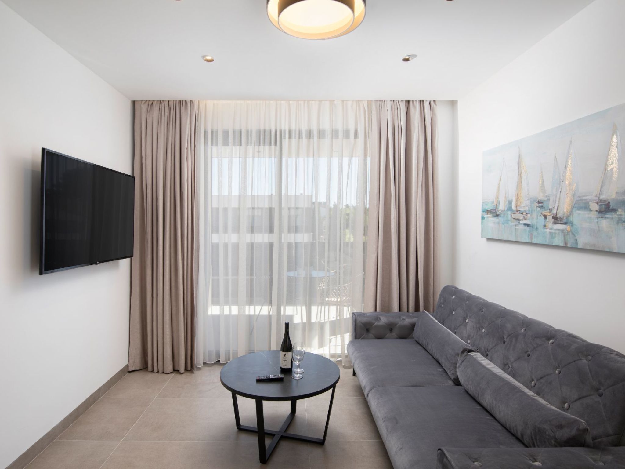 Photo of Amore Bijeca - B4