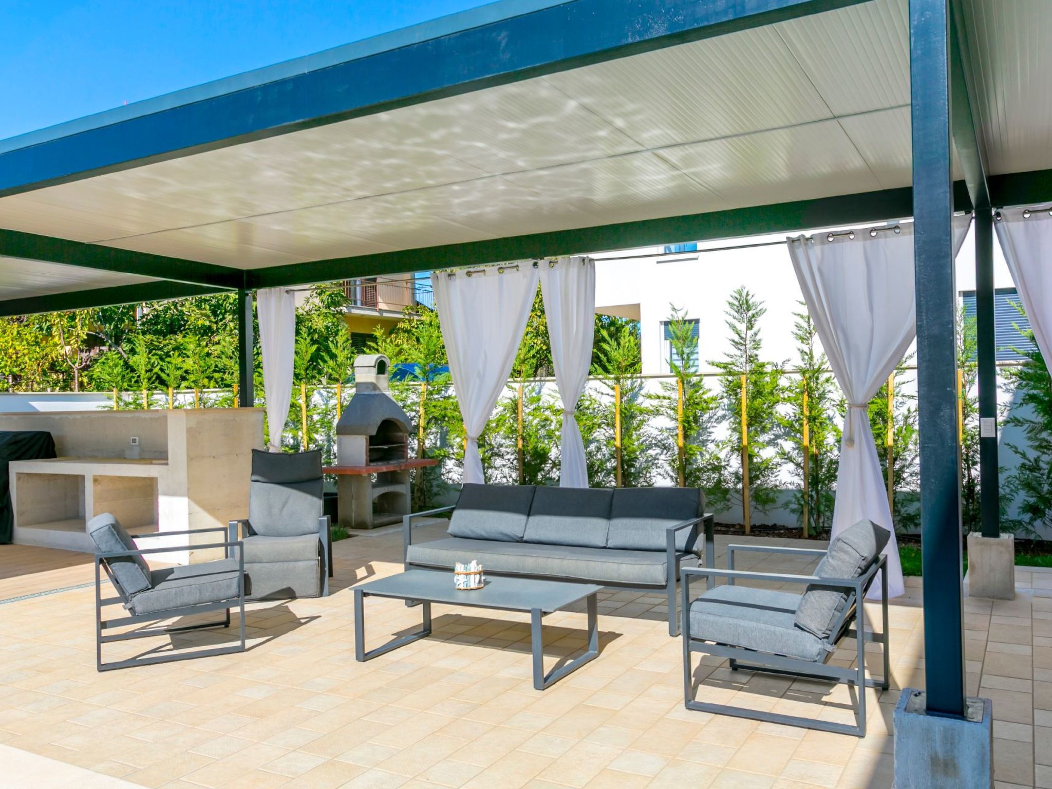 Photo of "Suzy" mit privatem Pool