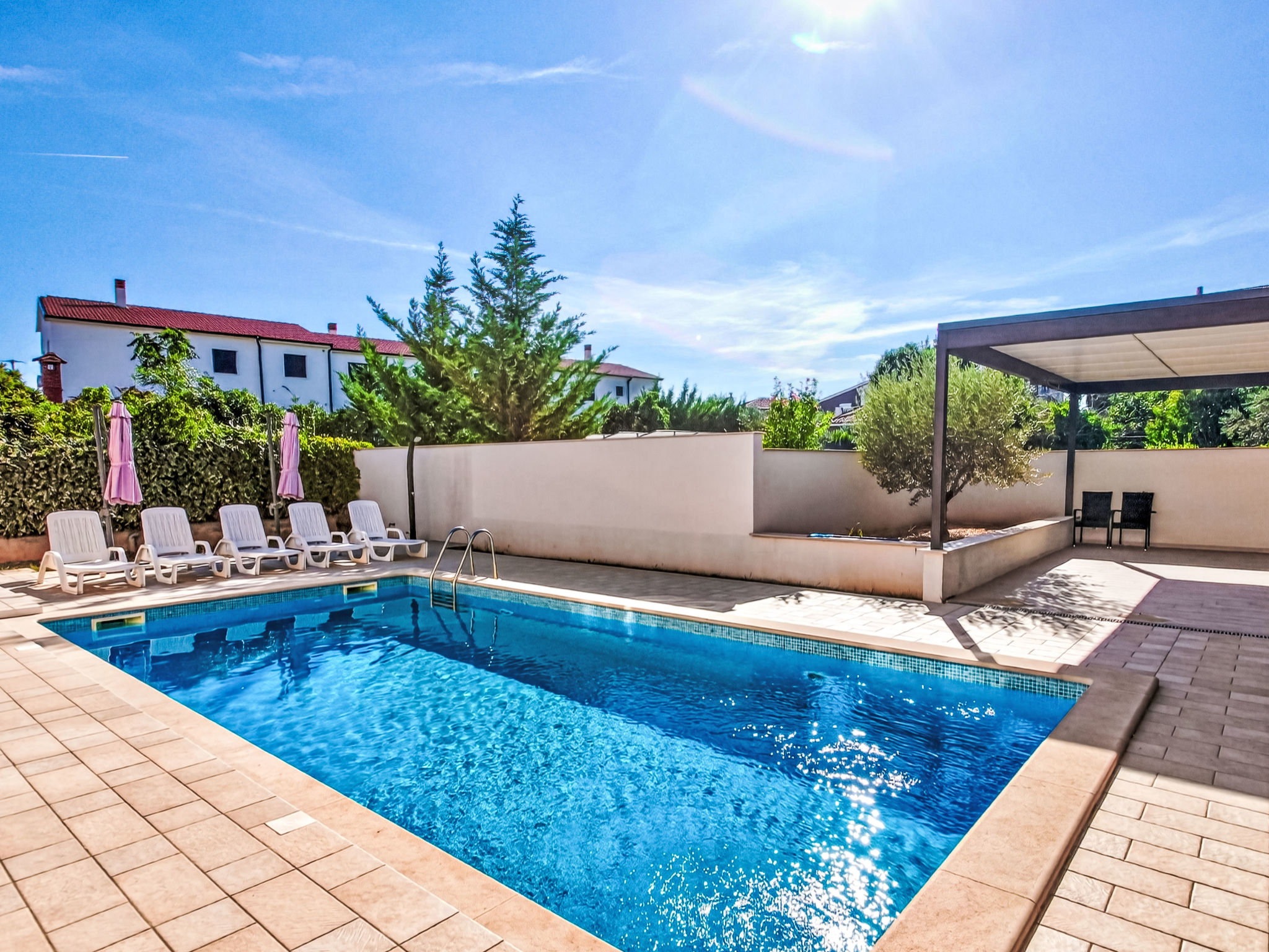 Photo of "Suzy" mit privatem Pool