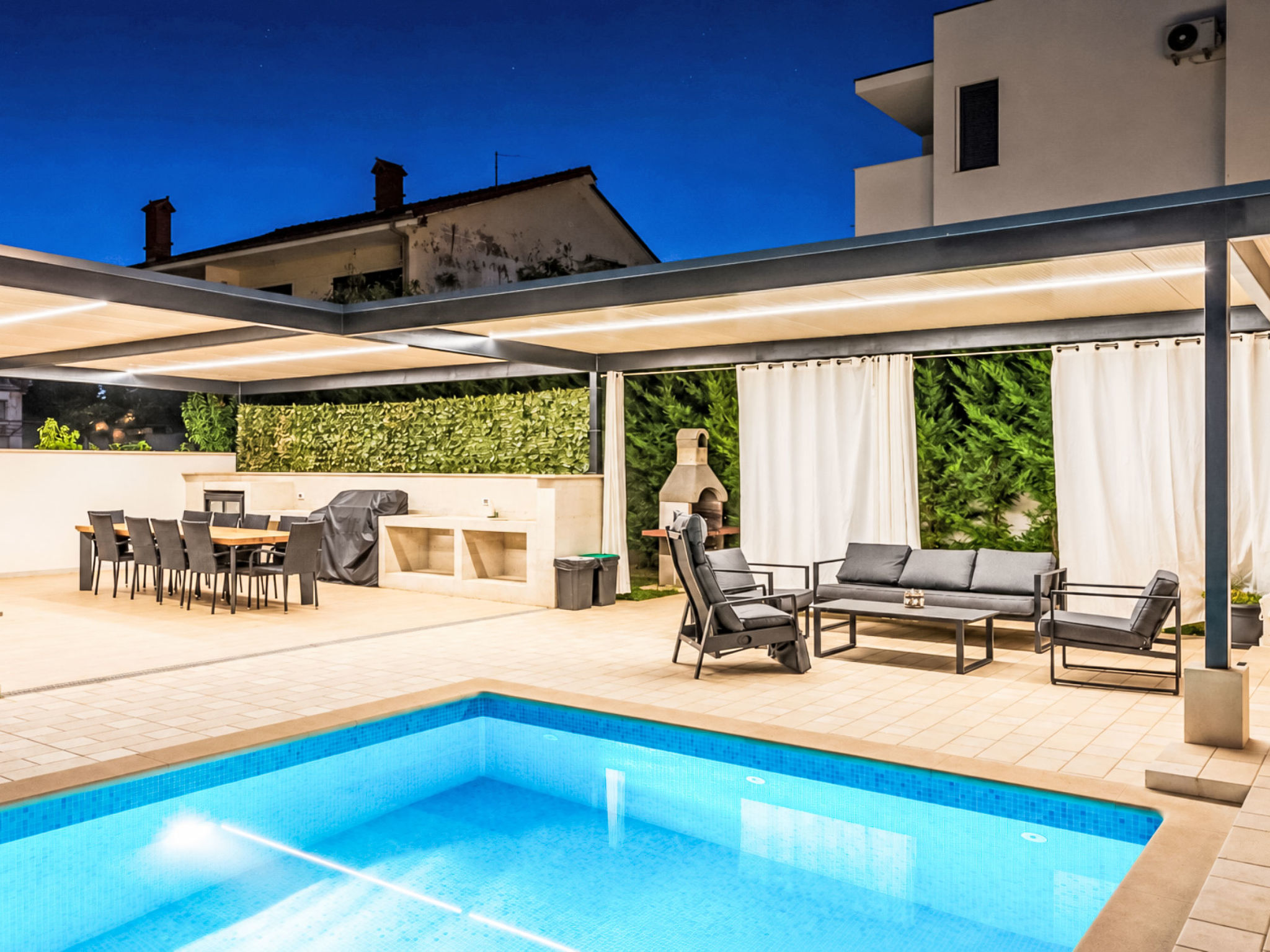 Photo of "Suzy" mit privatem Pool