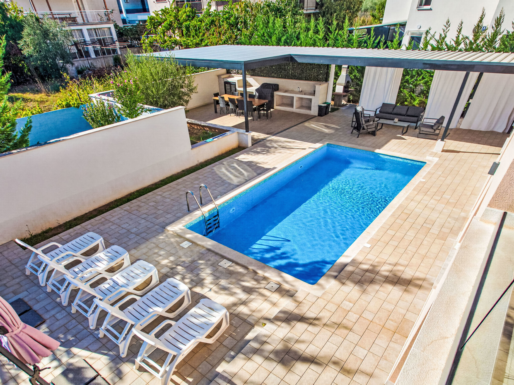 Photo of "Suzy" mit privatem Pool