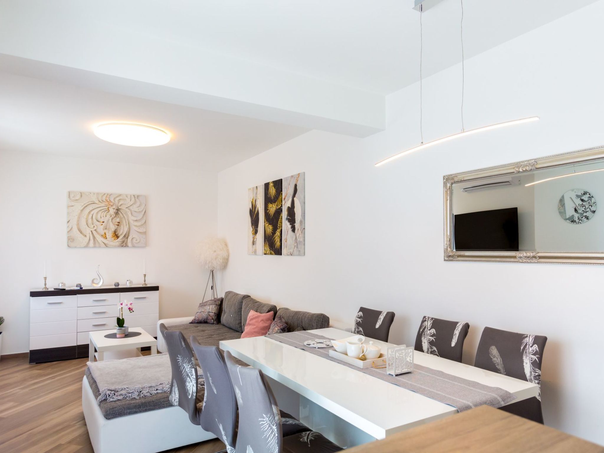 Photo of Modernes Apartment As Veliki mit Terrasse