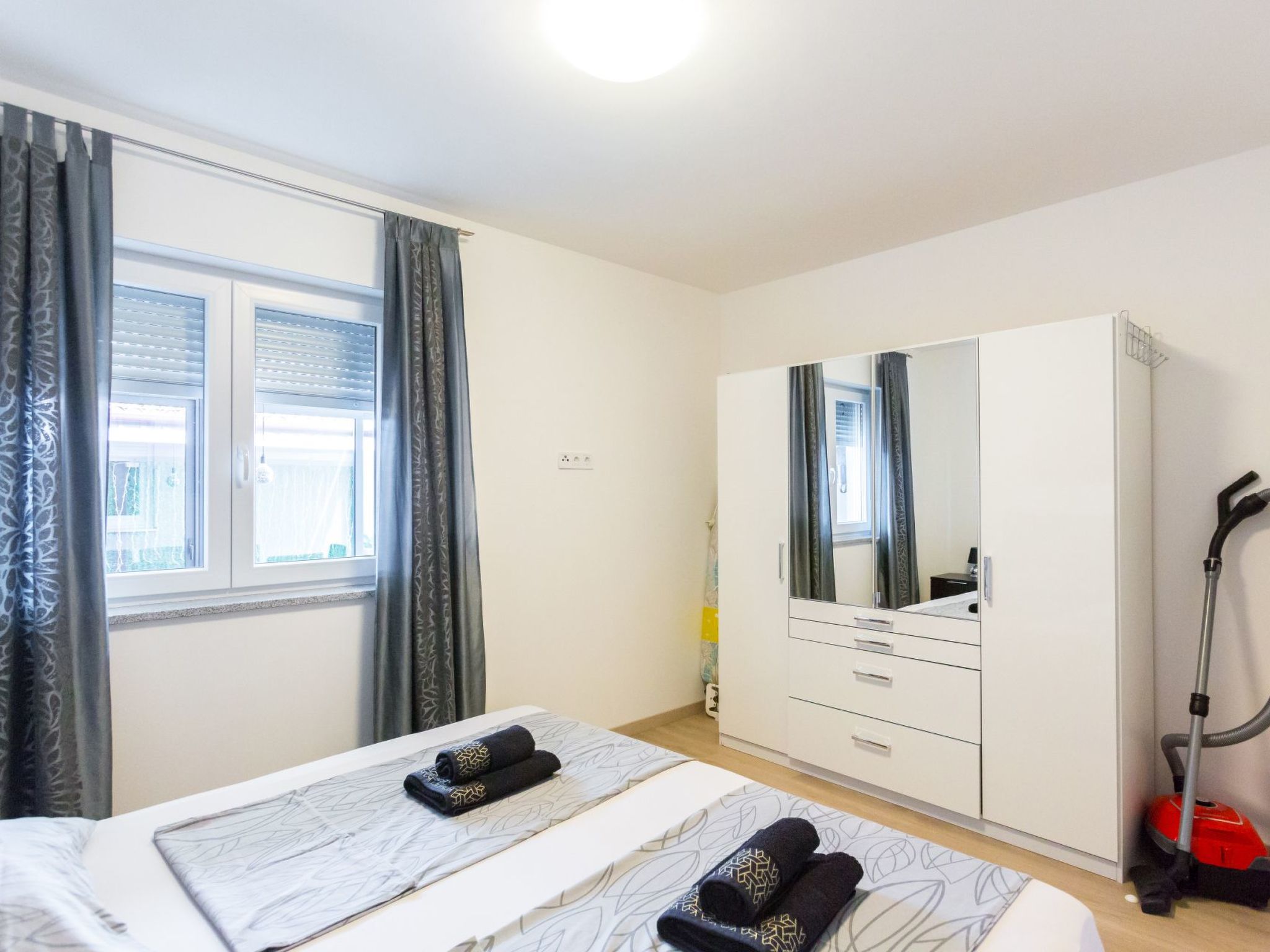 Photo of Modernes Apartment As Veliki mit Terrasse