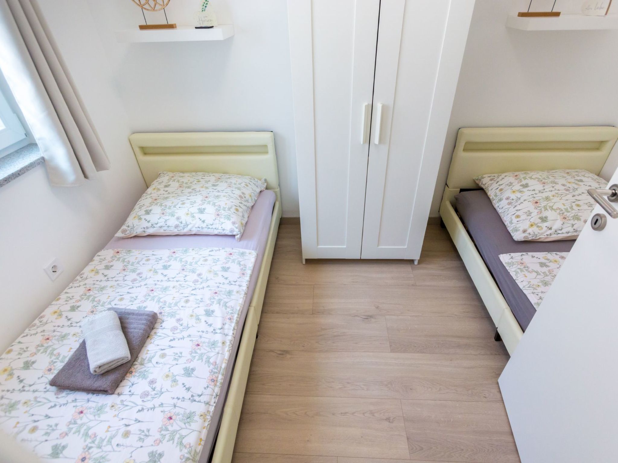 Photo of Modernes Apartment As Veliki mit Terrasse