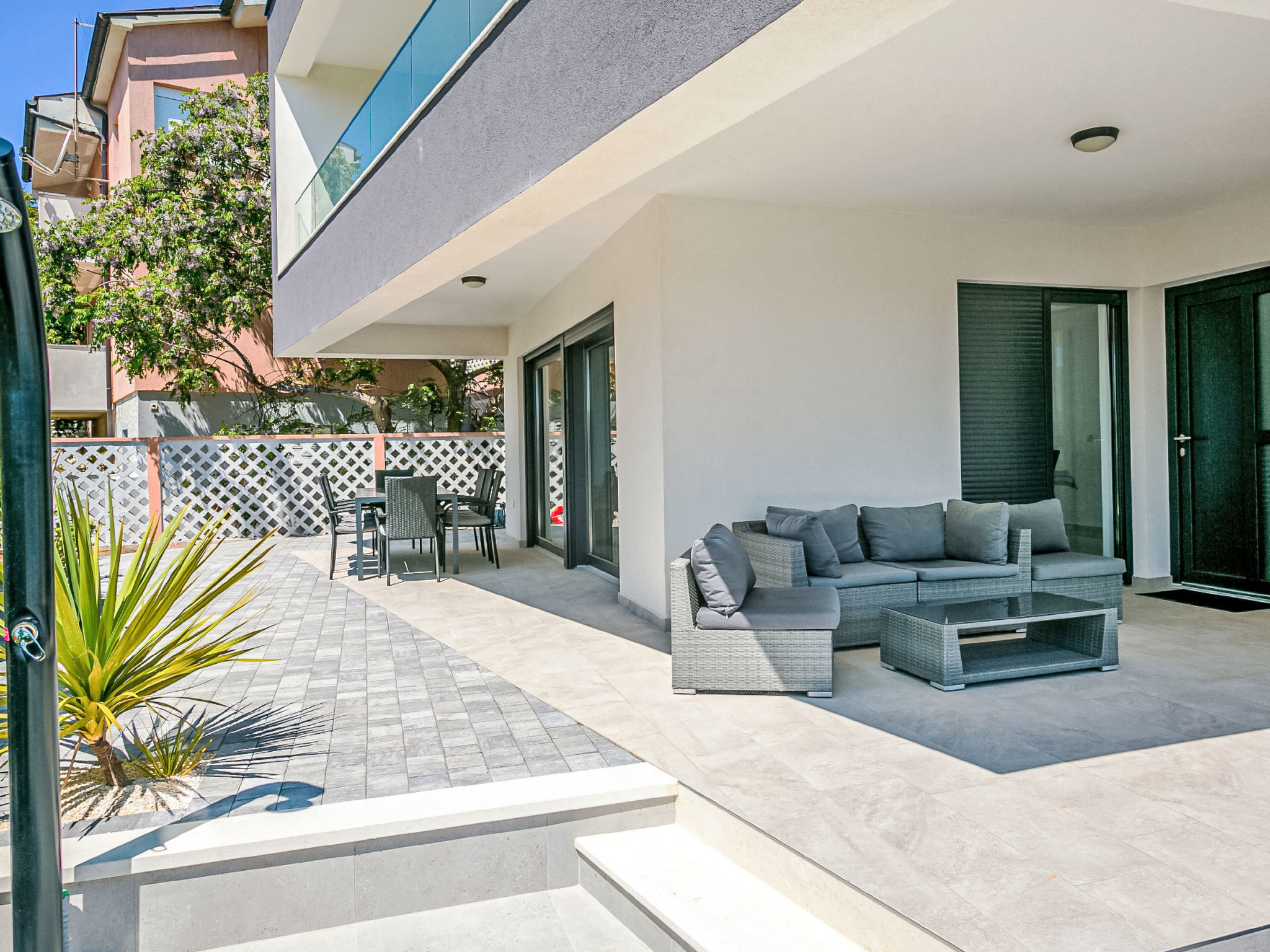 Villa Delfin mit Pool - Draußen