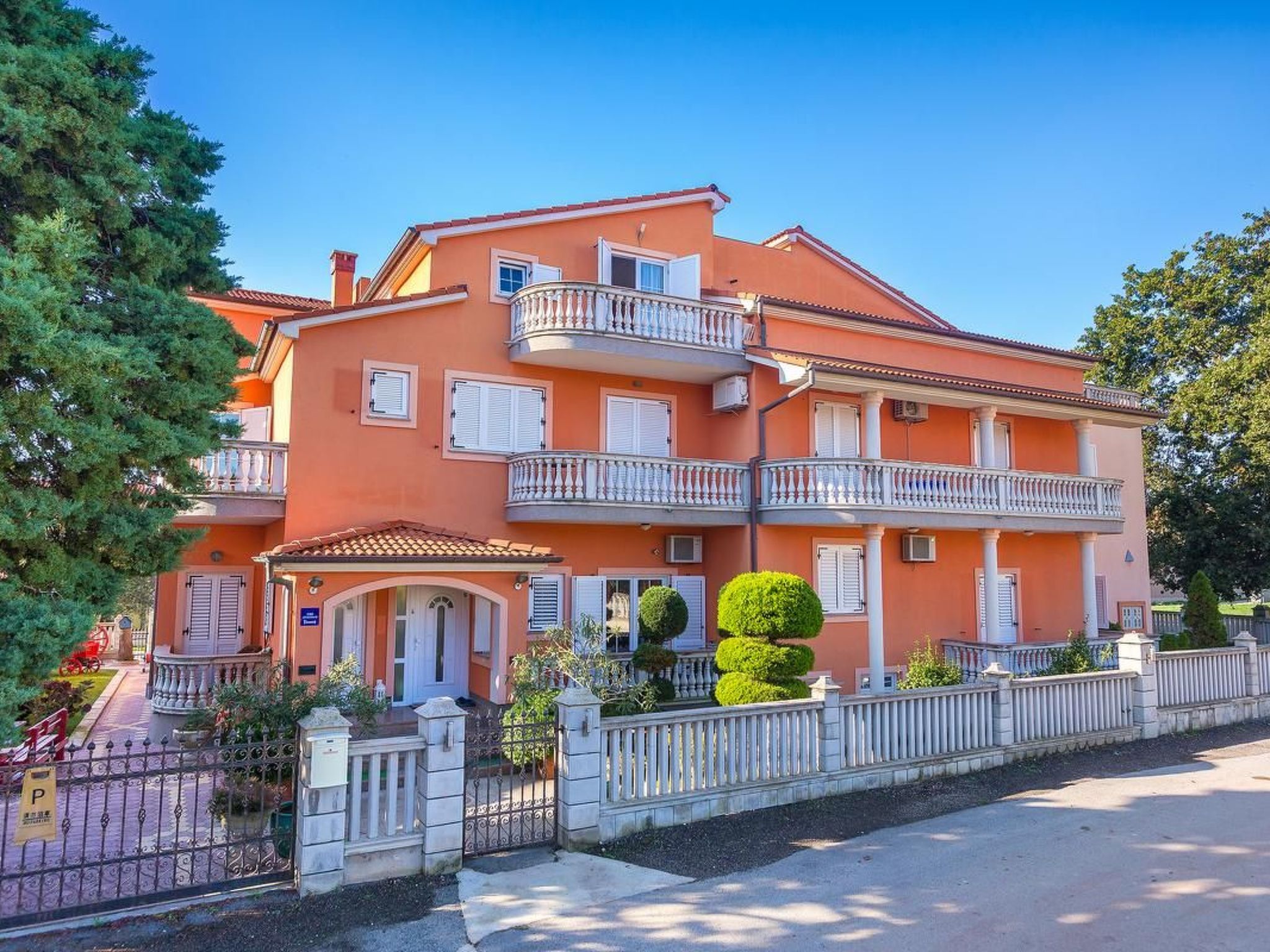 Photo of Angenehme Wohnung mit Terrasse und Barbecue