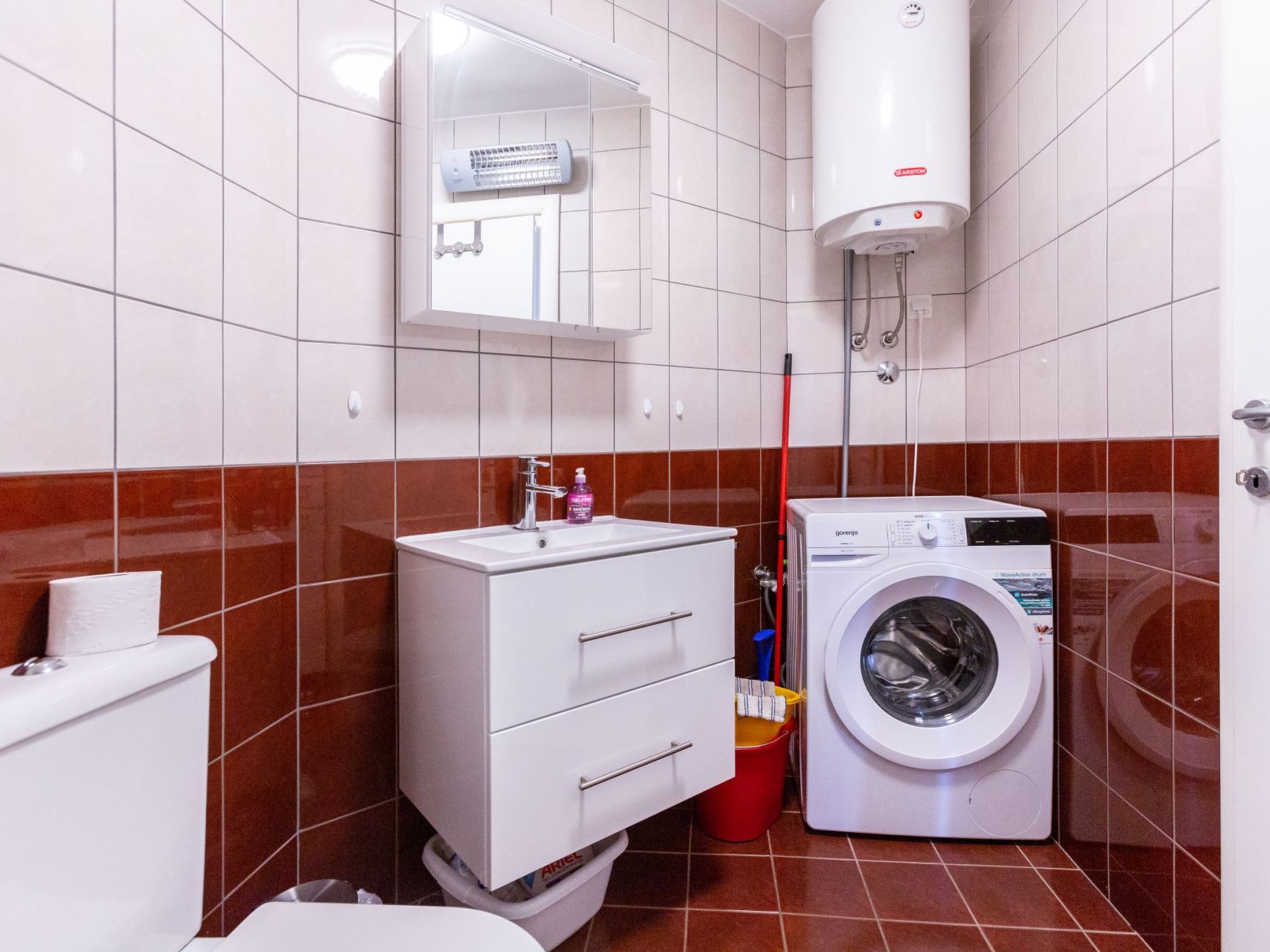 Photo of in Medulin mit Grill, Garten und gemeinsamem Pool