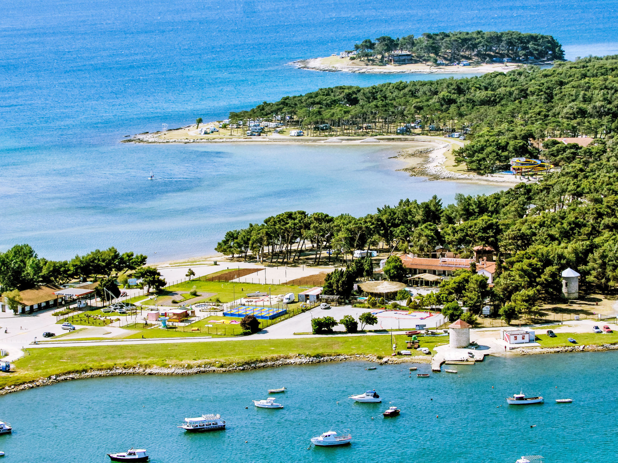 Photo of Villa mit Garten, Grill und Terrasse