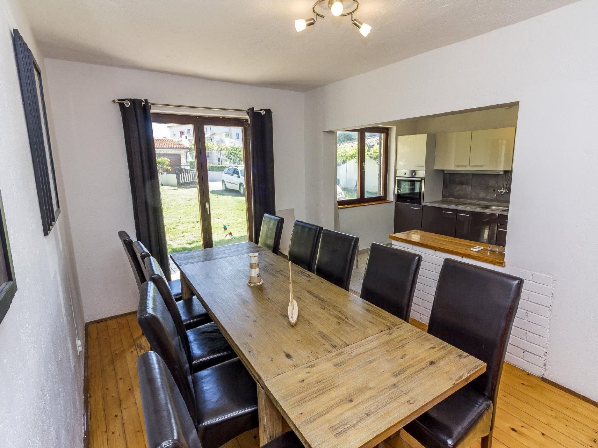 Villa mit Garten, Grill und Terrasse-Binnen