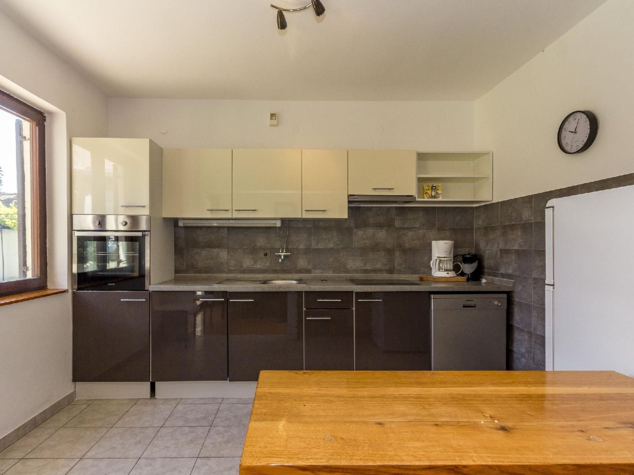 Villa mit Garten, Grill und Terrasse-Binnen